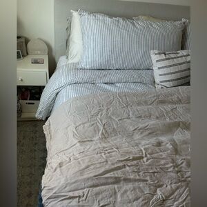 Parachute Everyday Linen Quilt